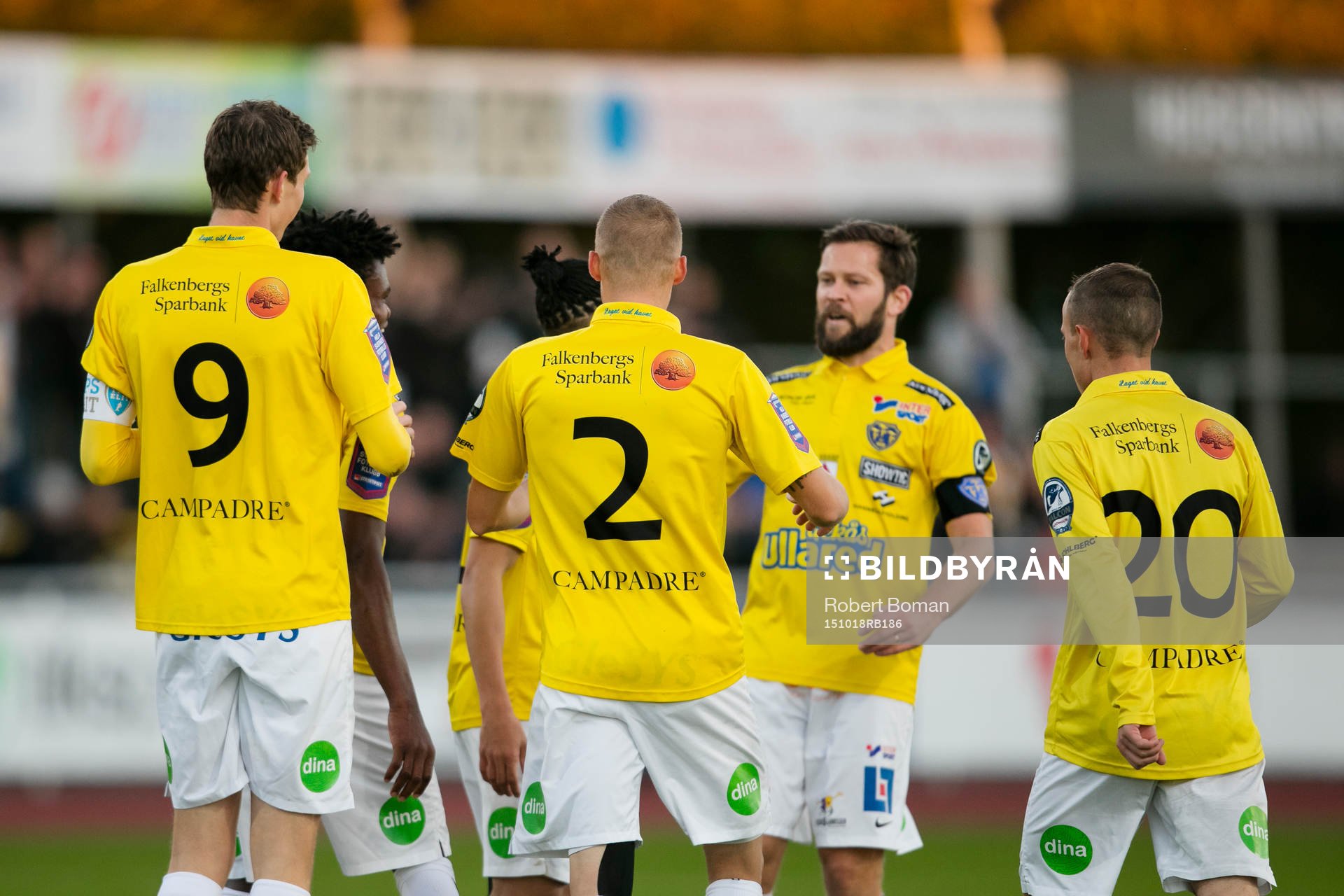 Falkenbergs spelare jublar