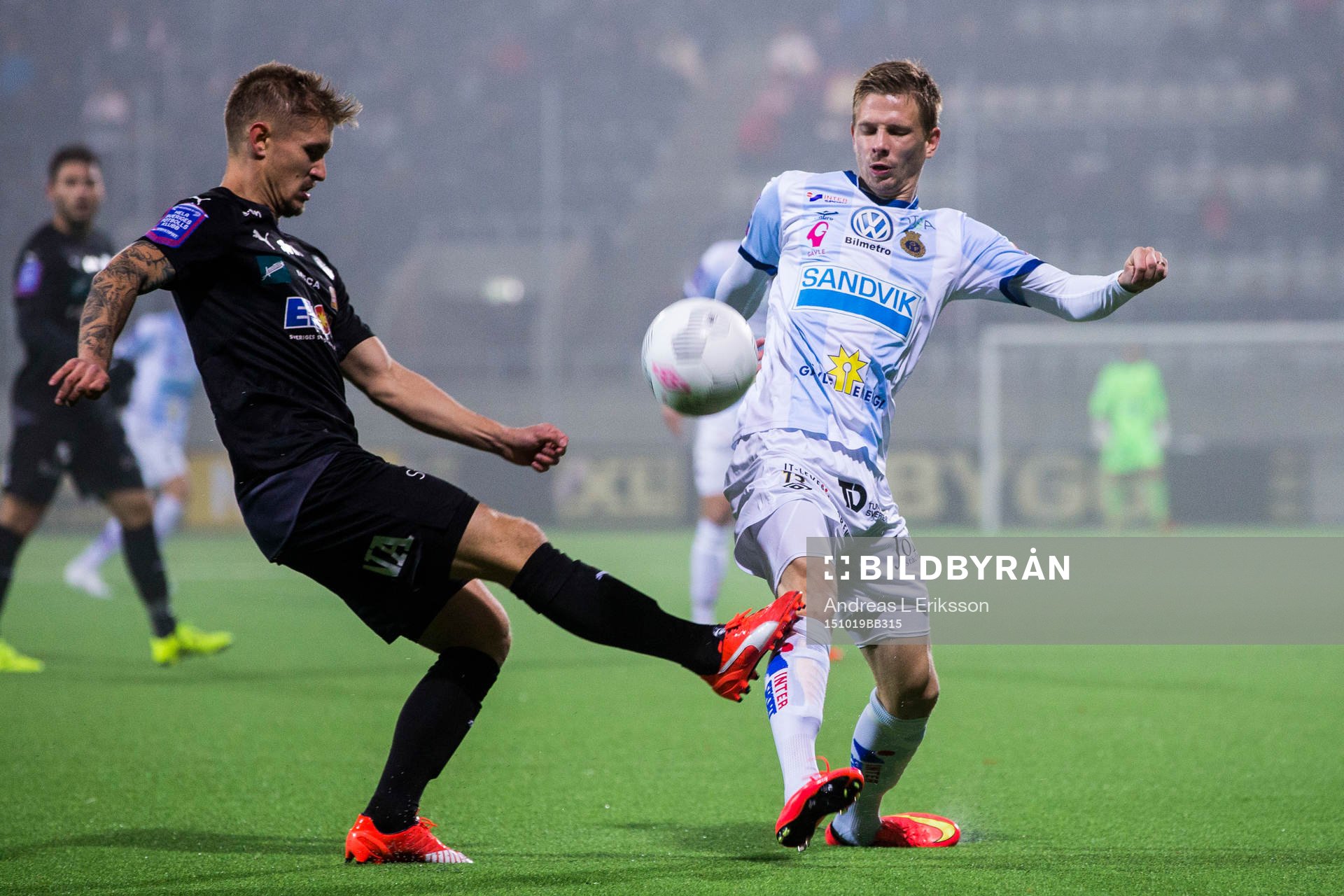 Örebros Daniel Björnqvist och Gefles Johan Bertilsson