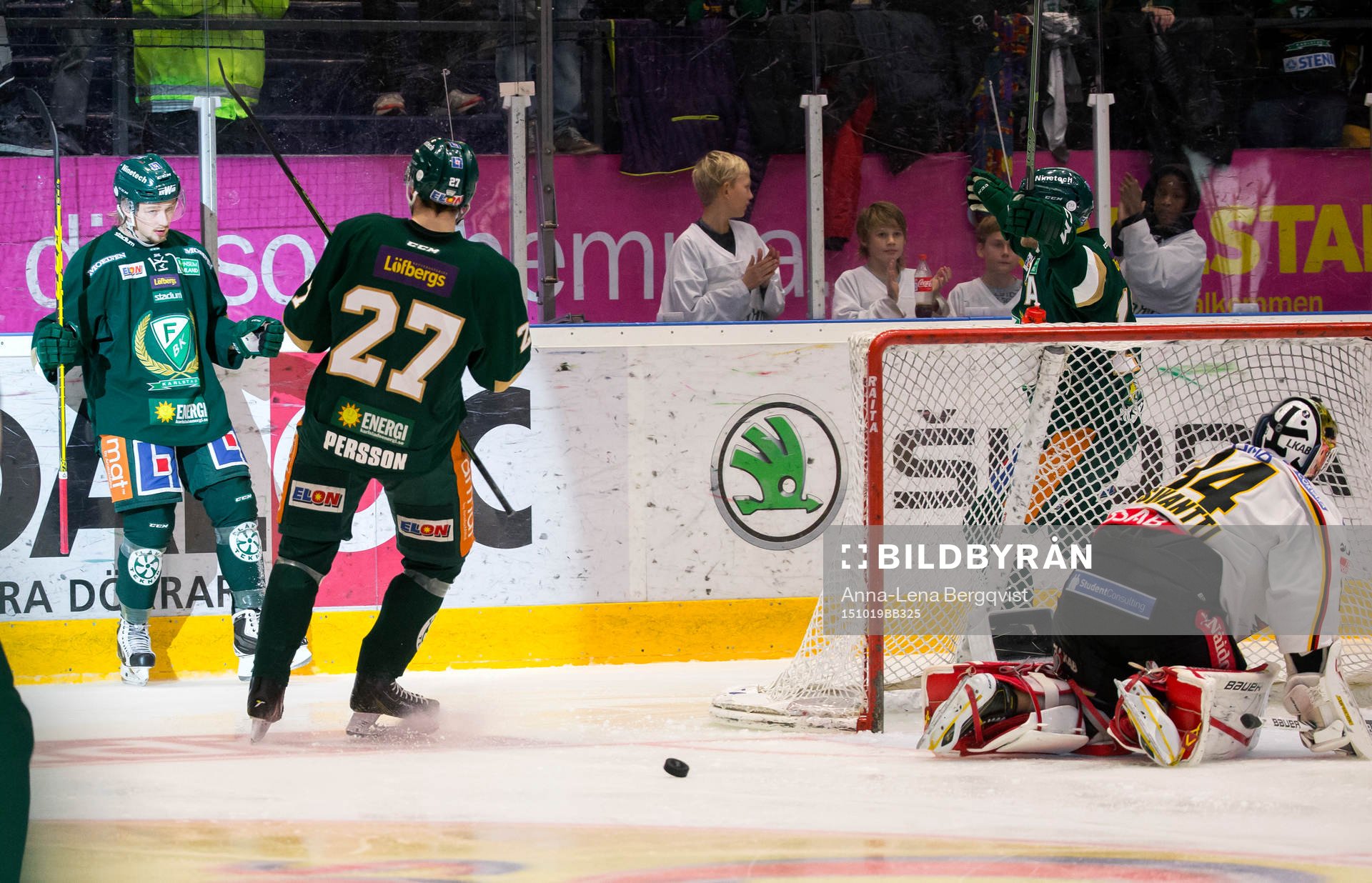 Färjestads Rasmus Asplund firar mål 1-0