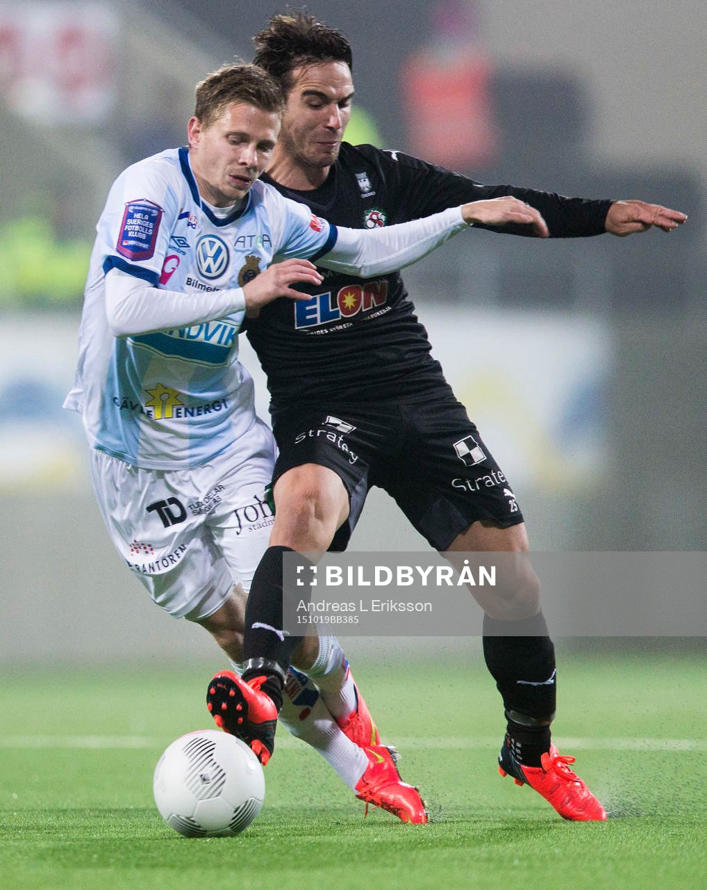 Gefles Johan Bertilsson och Örebros Nordin Gerzic