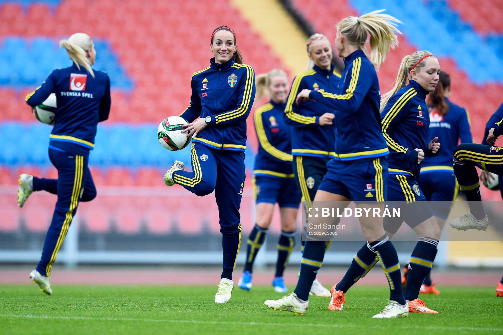 Sveriges Kosovare Asllani
