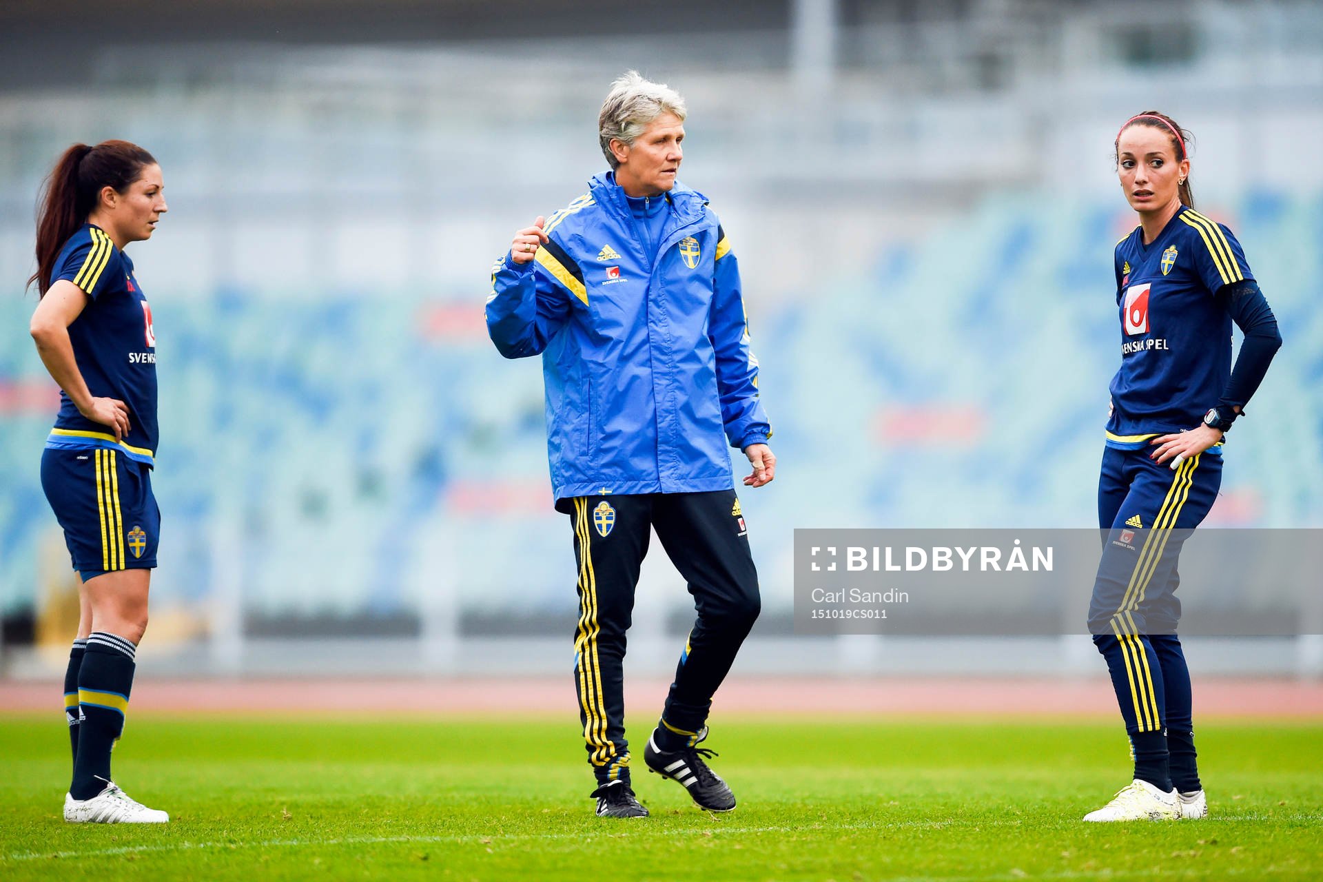 Sveriges Josefin Johansson, förbundskapten Pia Sundhage