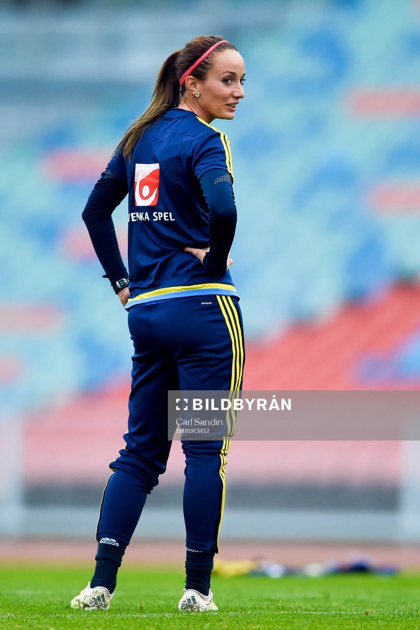 Sveriges Kosovare Asllani