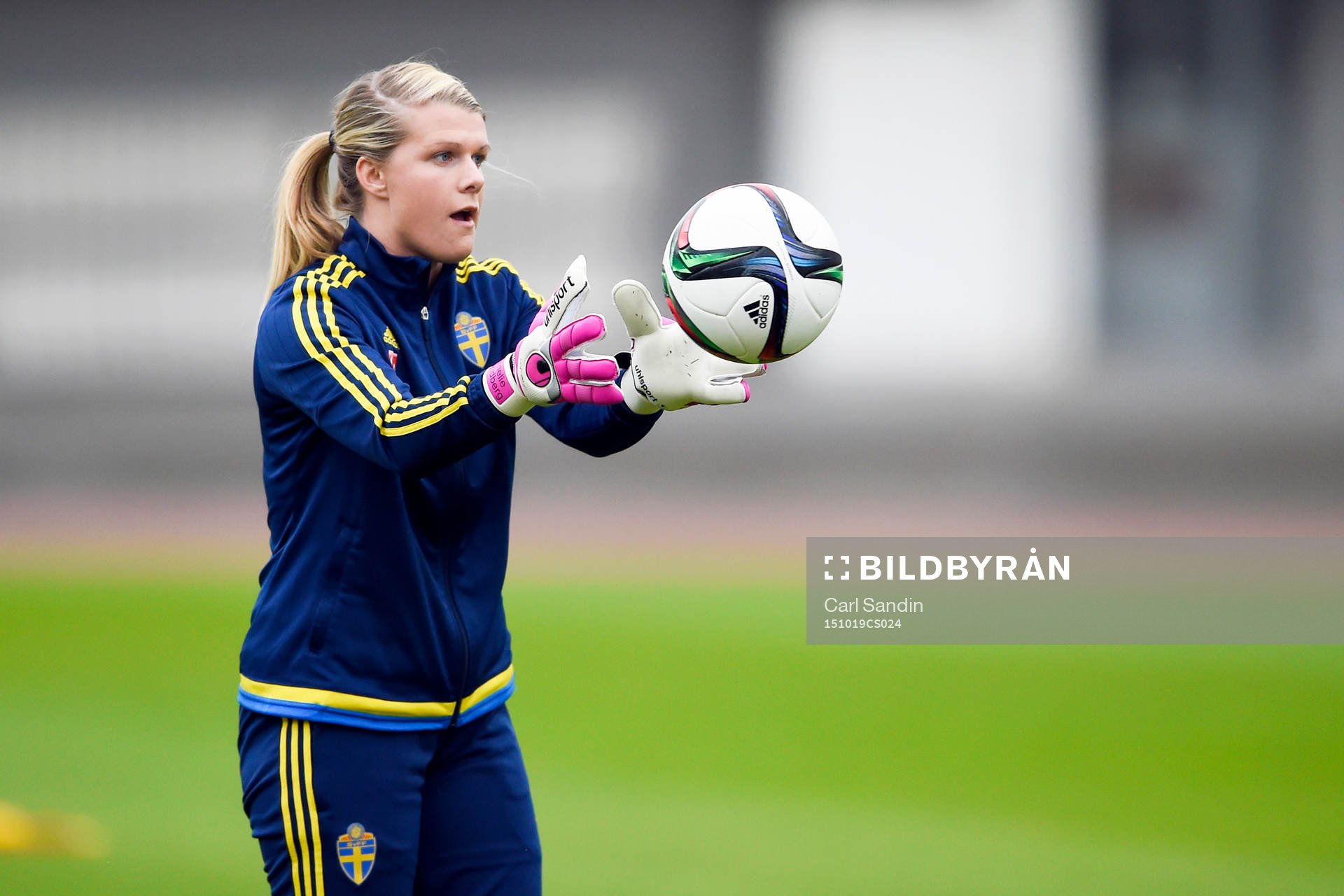 Sveriges målvakt Emelie Lundberg
