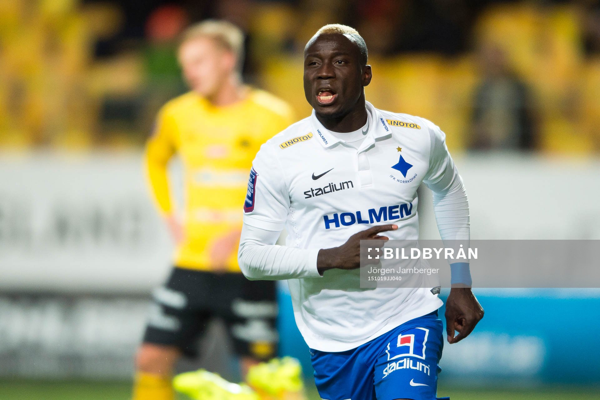 Norrköpings Alhaji Kamara jublar
