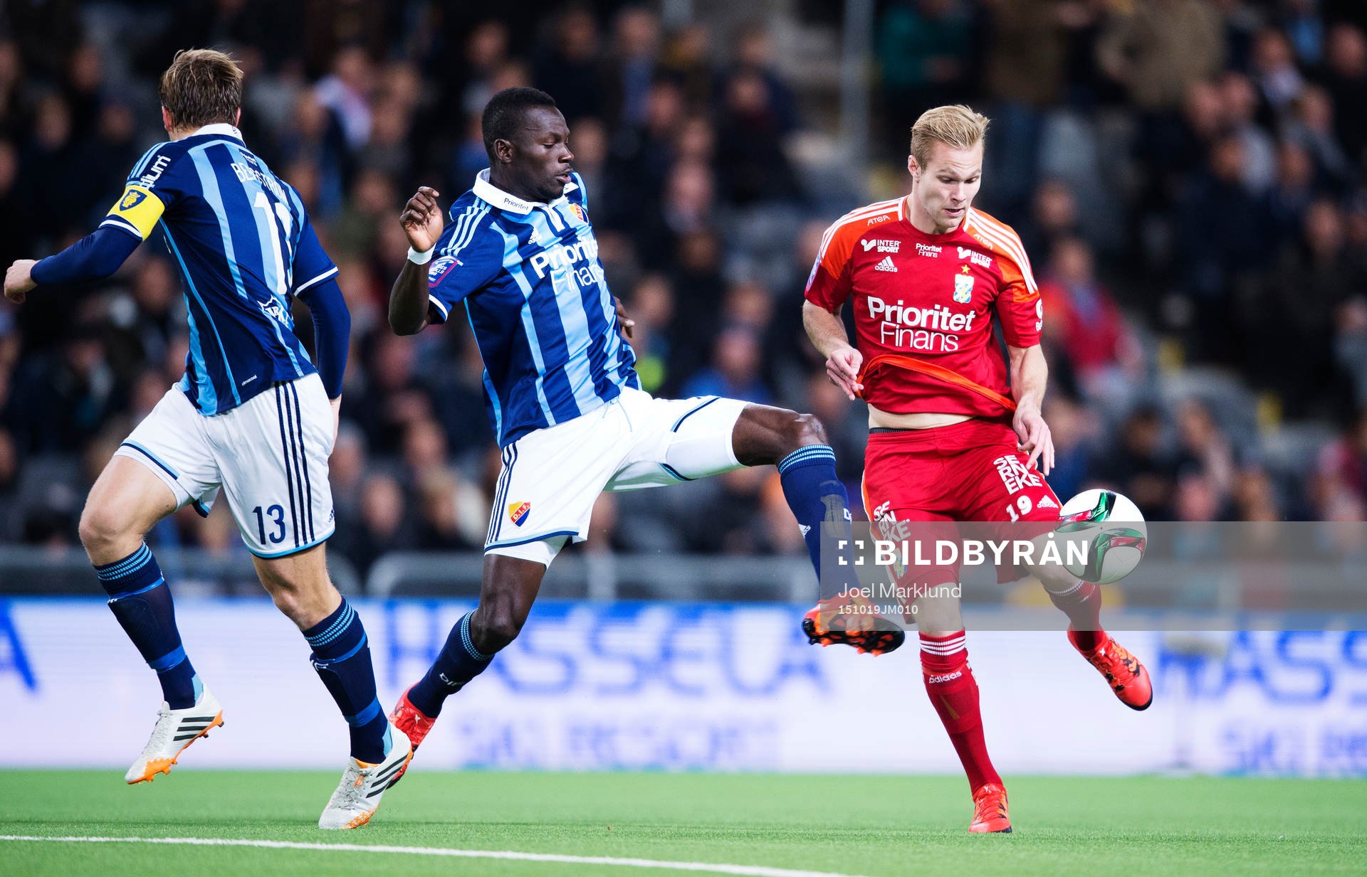 Djurgårdens Omar Colley och IFK Göteborgs Gustav Engvall