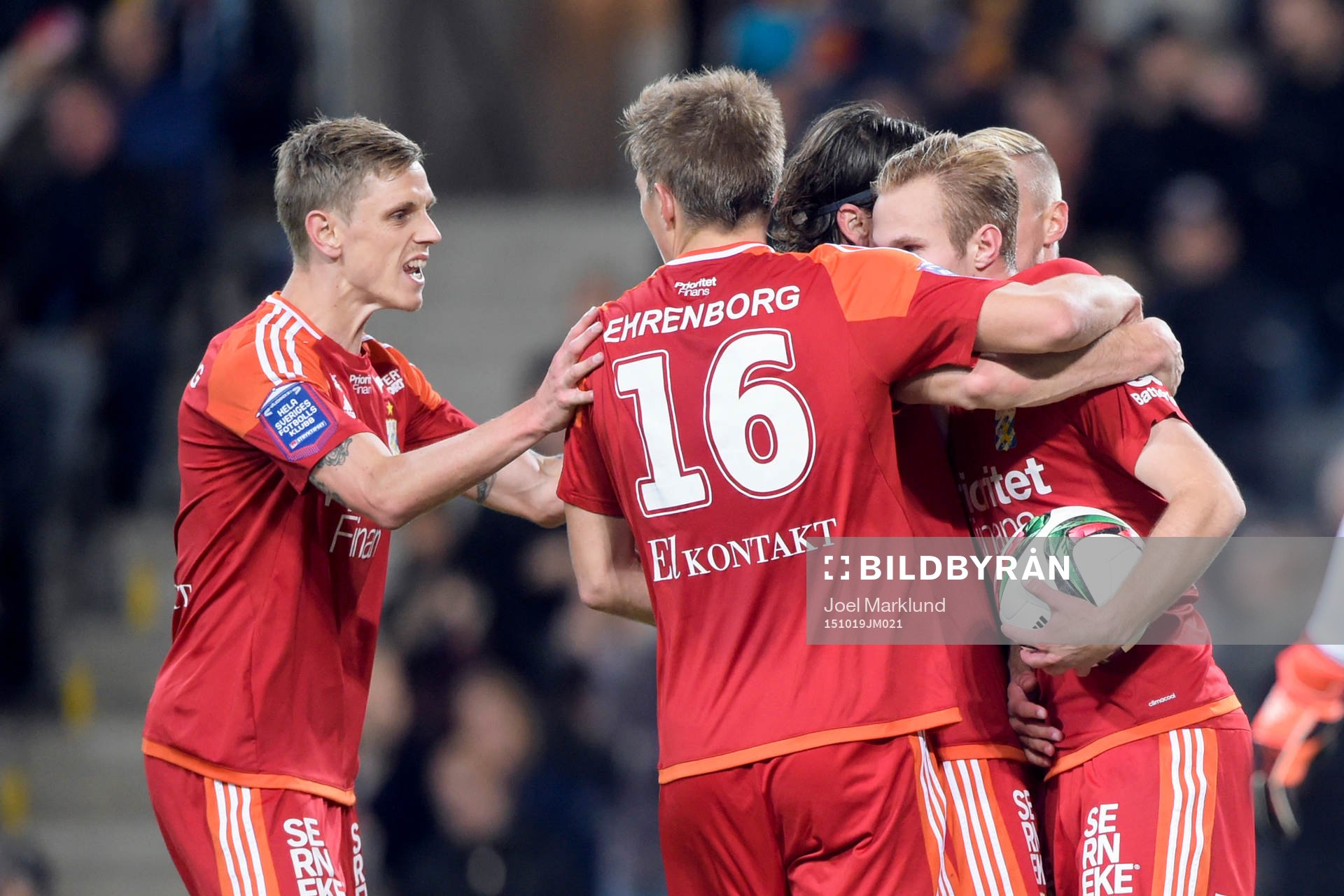 IFK Göteborgs Gustav Engvall jublar efter 1-1 under fotbollsmatchen i Allsvenskan mellan Djurgården och IFK Göteborg den 19 oktober 2015 i Stockholm.