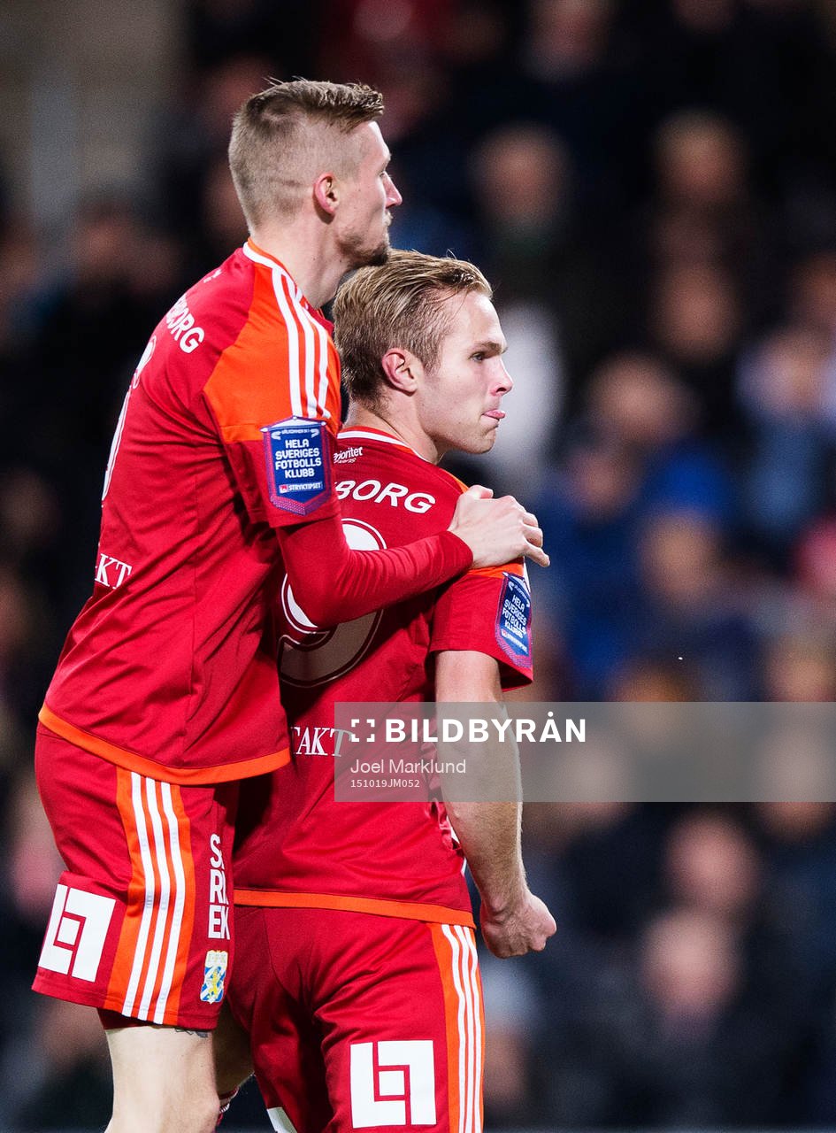 IFK Göteborgs Sebastian Eriksson och Gustav Engvall jublar