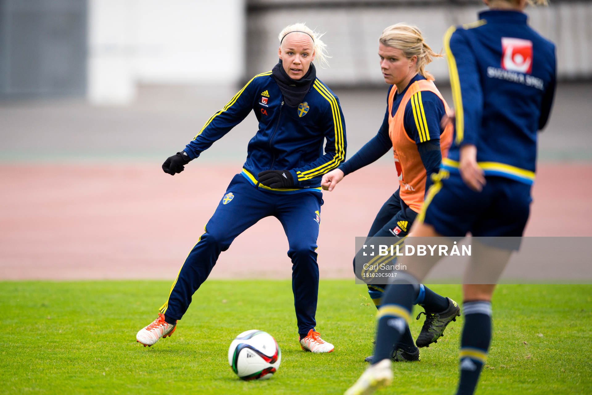 Sveriges Caroline Seger under en träning med det svenska damlandslaget i fotboll den 20 oktober 2015 i Göteborg.