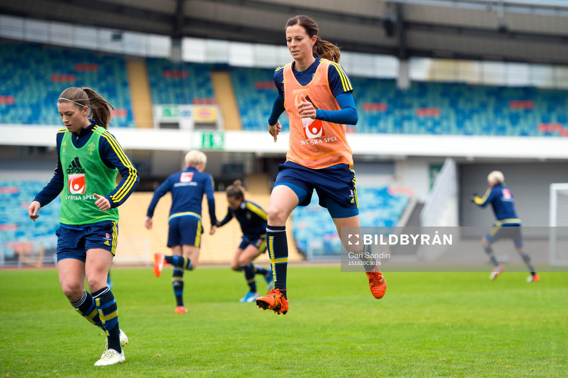 Sveriges Pauline Hammarlund och Lotta Schelin