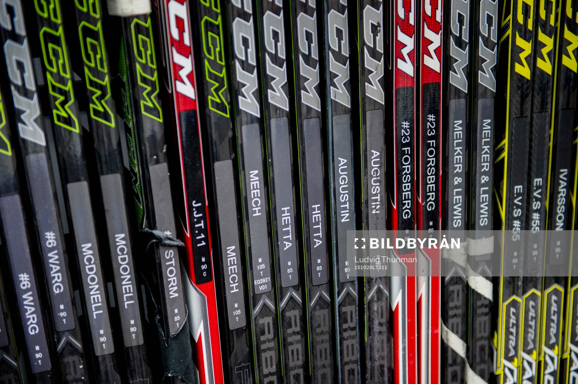 Ishockeyklubbor i materialförrådet