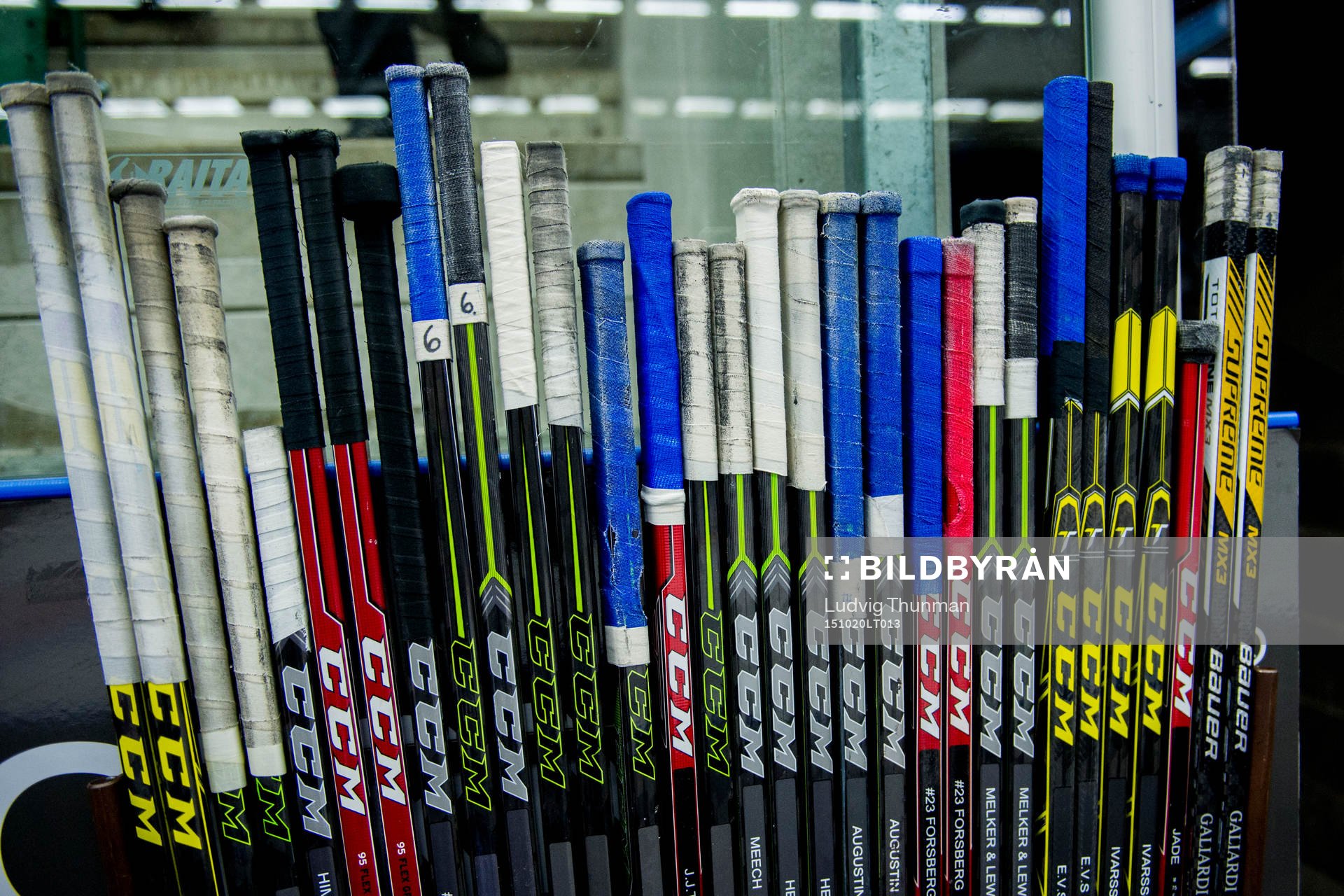 Ishockeyklubbor i materialförrådet
