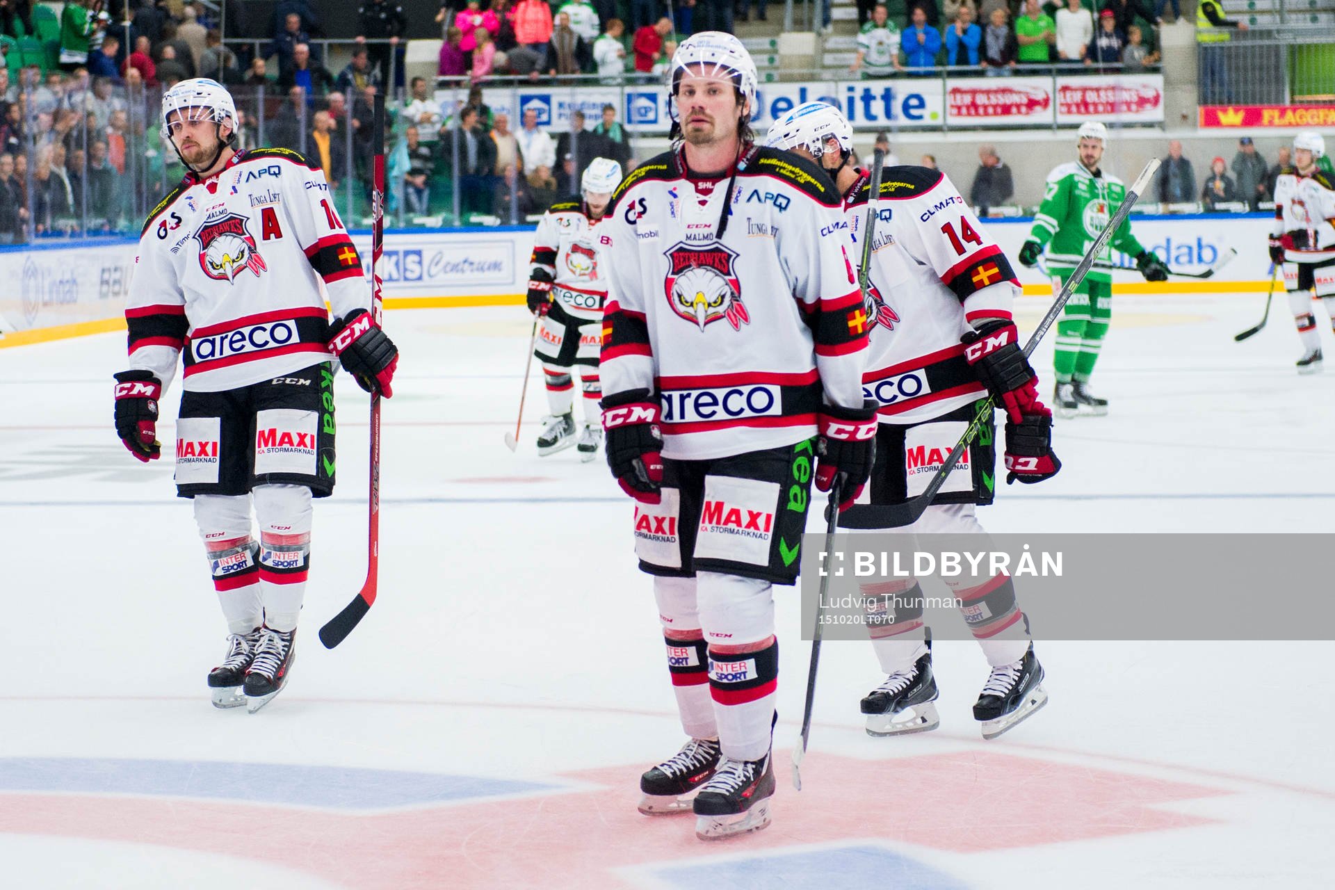 Malmö Redhawks Magnus Häggström och Stefan Warg deppar