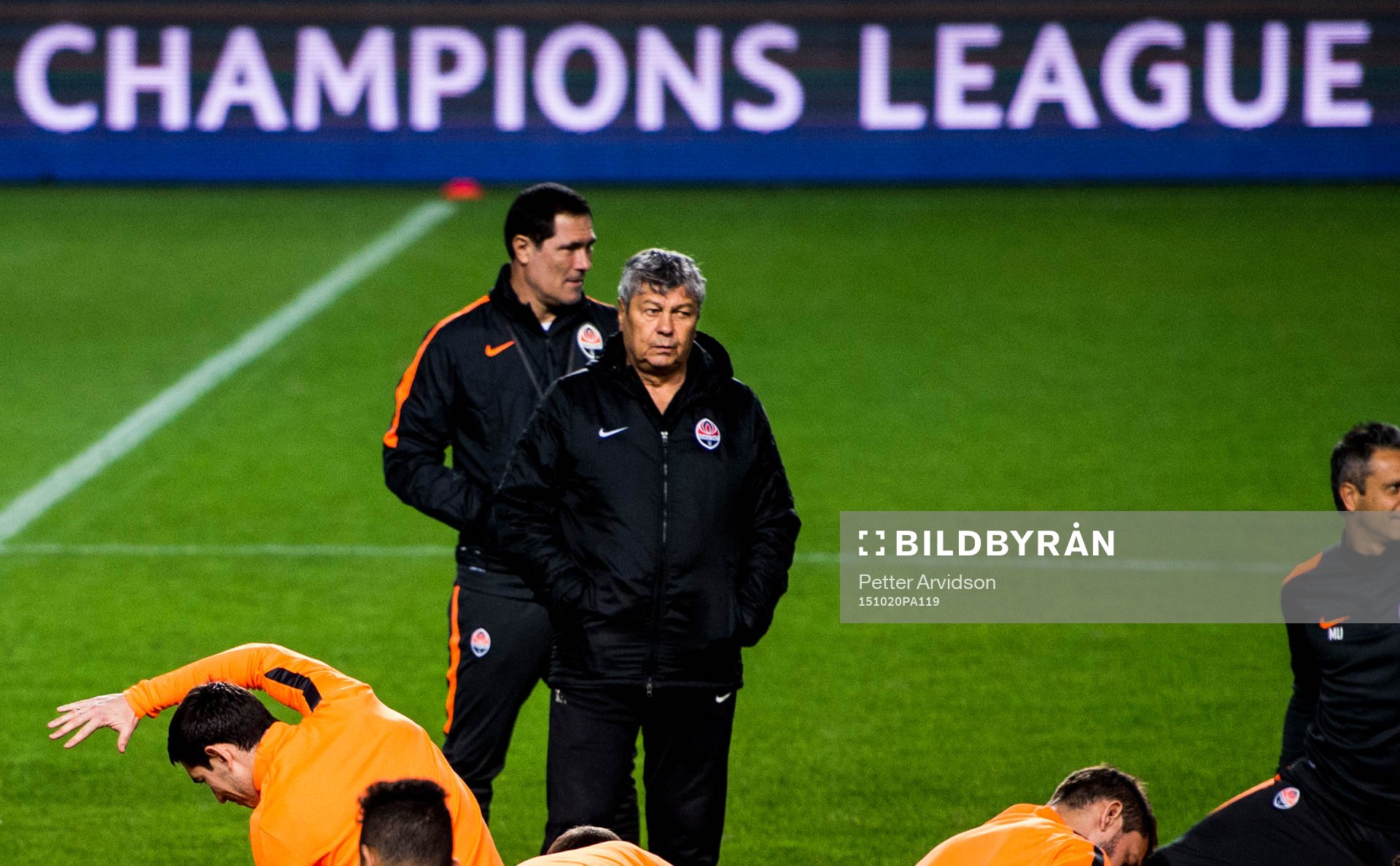 Shakhtar Donetsks tränare Mircea Lucescu (m) under en träning inför Champions League den 20 oktober 2015 i Malmö.