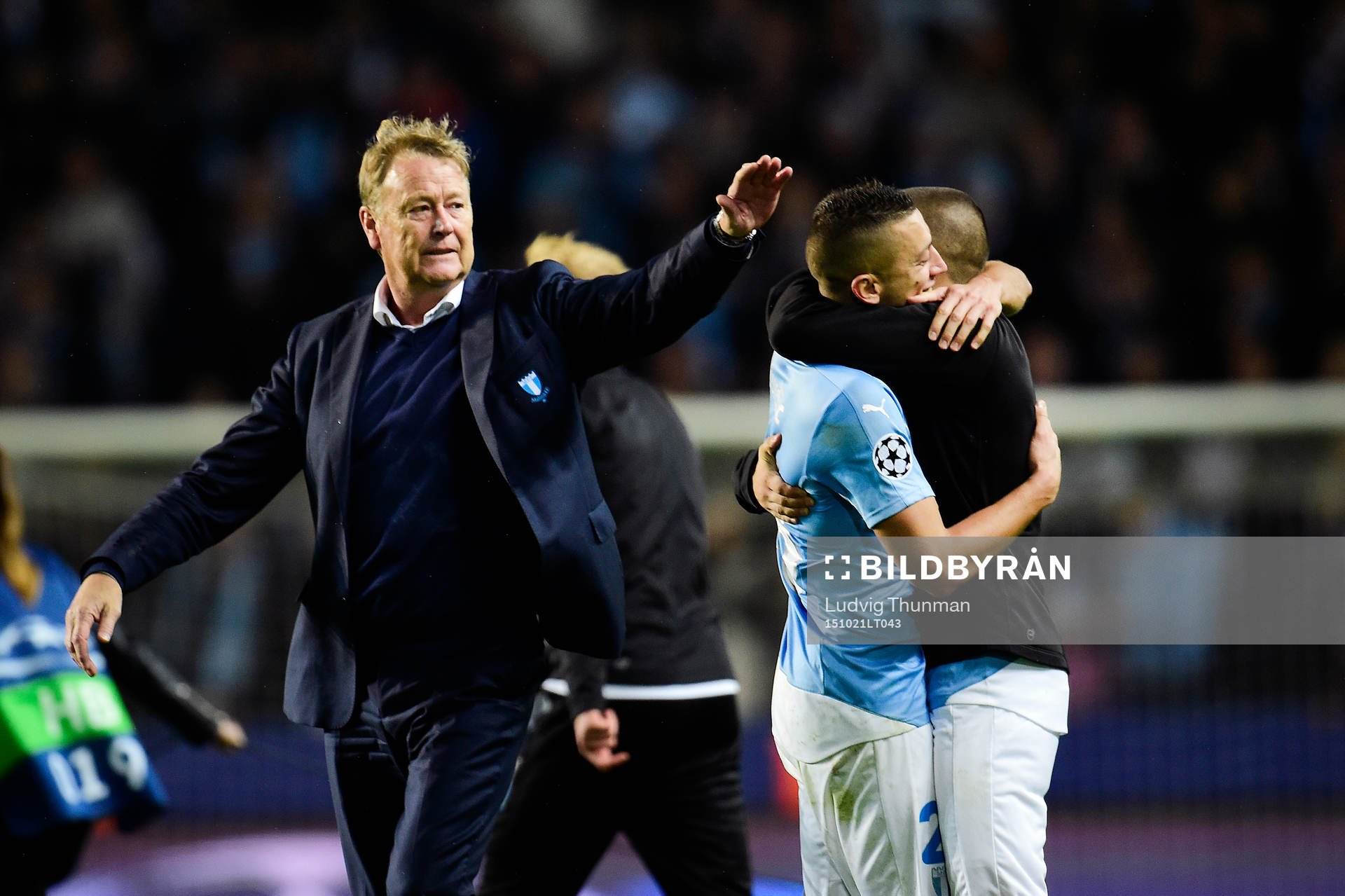 Malmö FFs  tränare Åge Hareide framför Nikola Djurdjic