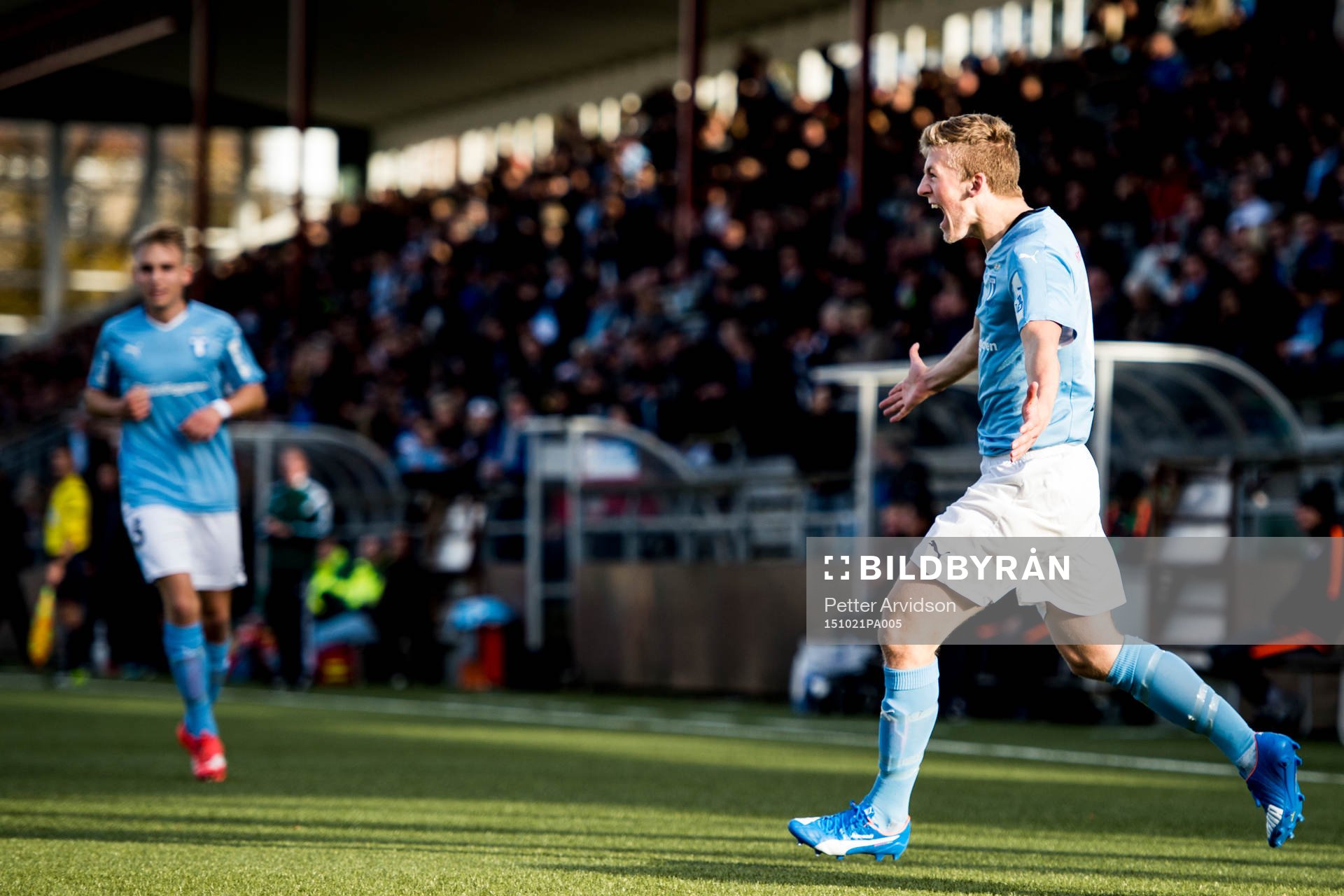 Malmö FFs Teddy Bergqvist jublar efter sitt 1-1 mål under fotbollsmatchen i UEFA Youth League mellan Malmö FF och Shakhtar Donetsk den 21 oktober 2015 i Malmö.