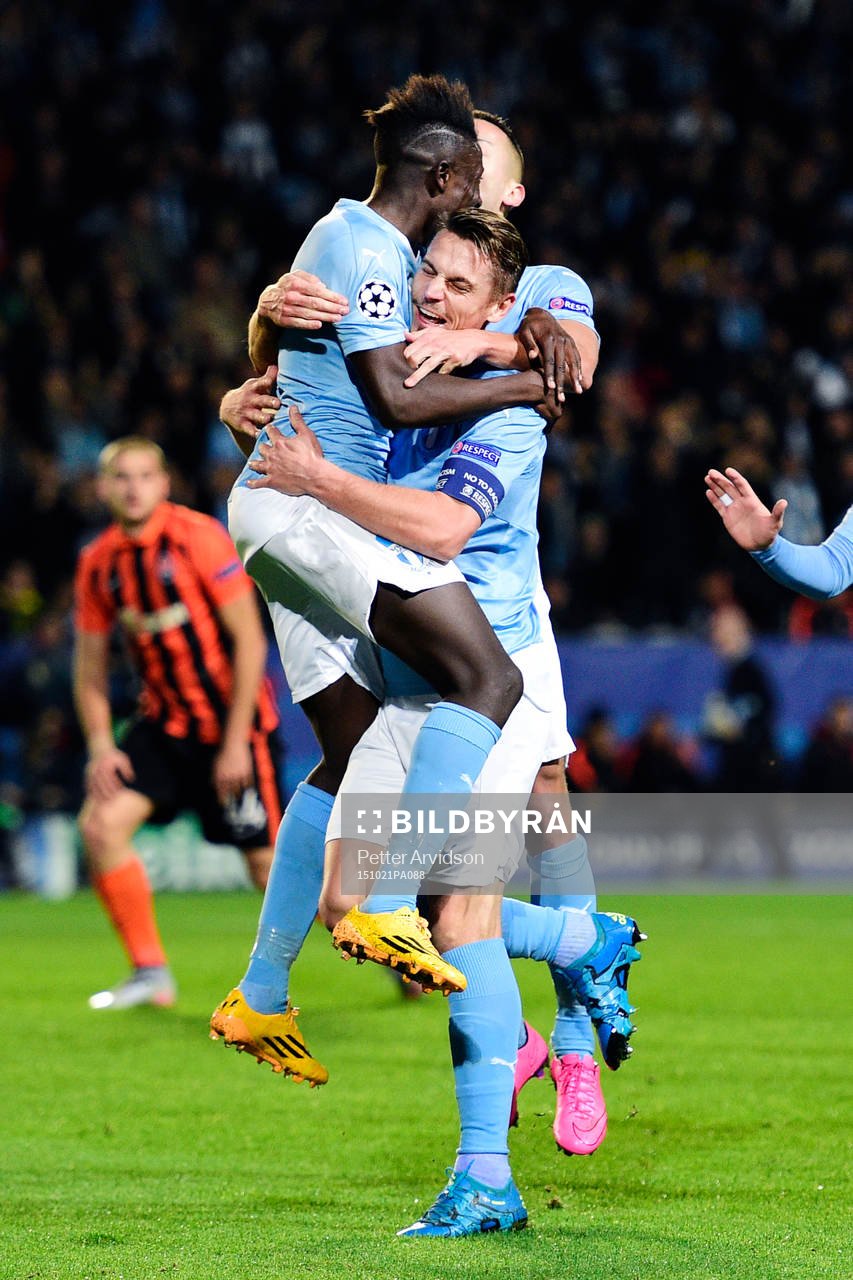 Malmö FFs Markus Rosenberg gör 1-0 och jublar under fotbollsmatchen i Champions League mellan Malmö FF och Shakhtar Donetsk den 21 oktober 2015 i Malmö.
