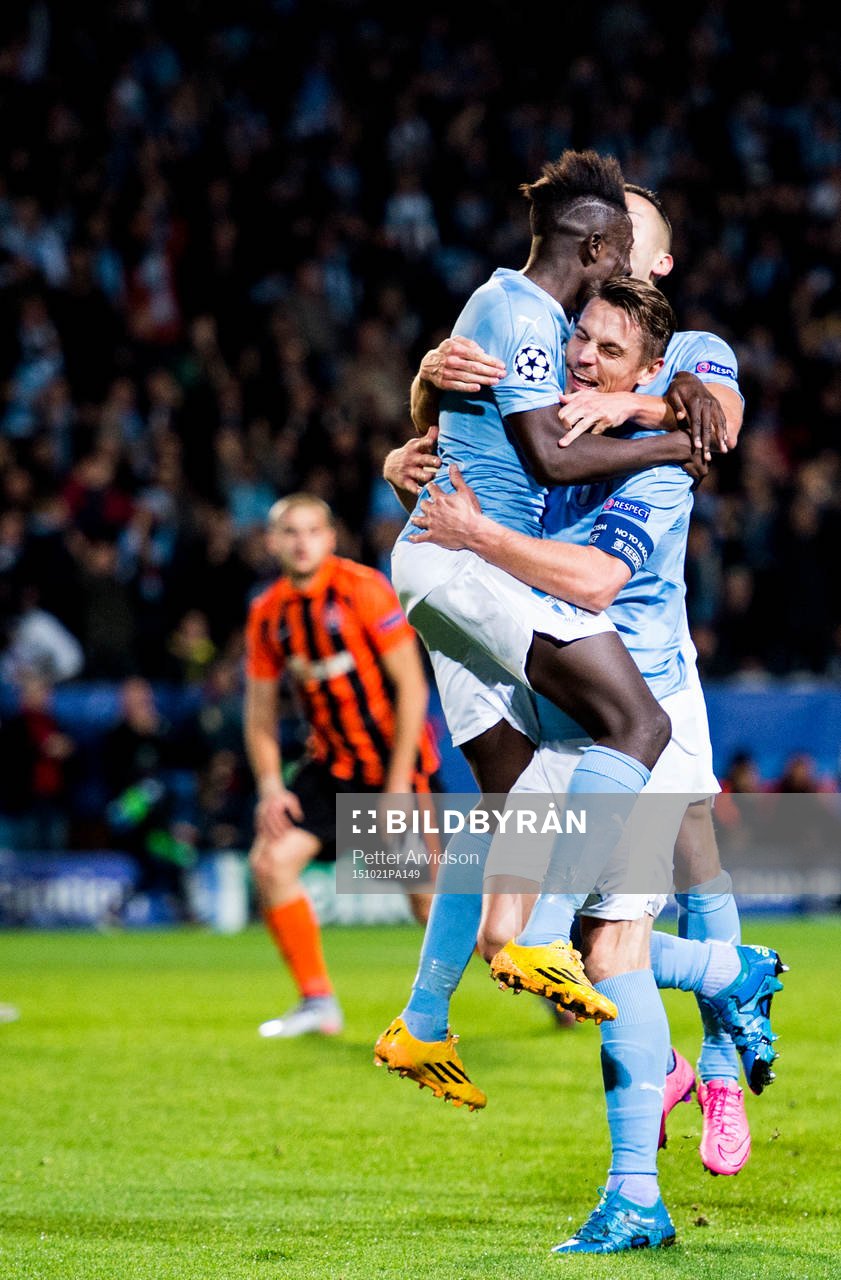 Malmö FFs  Pa Konate och Markus Rosenberg jublar