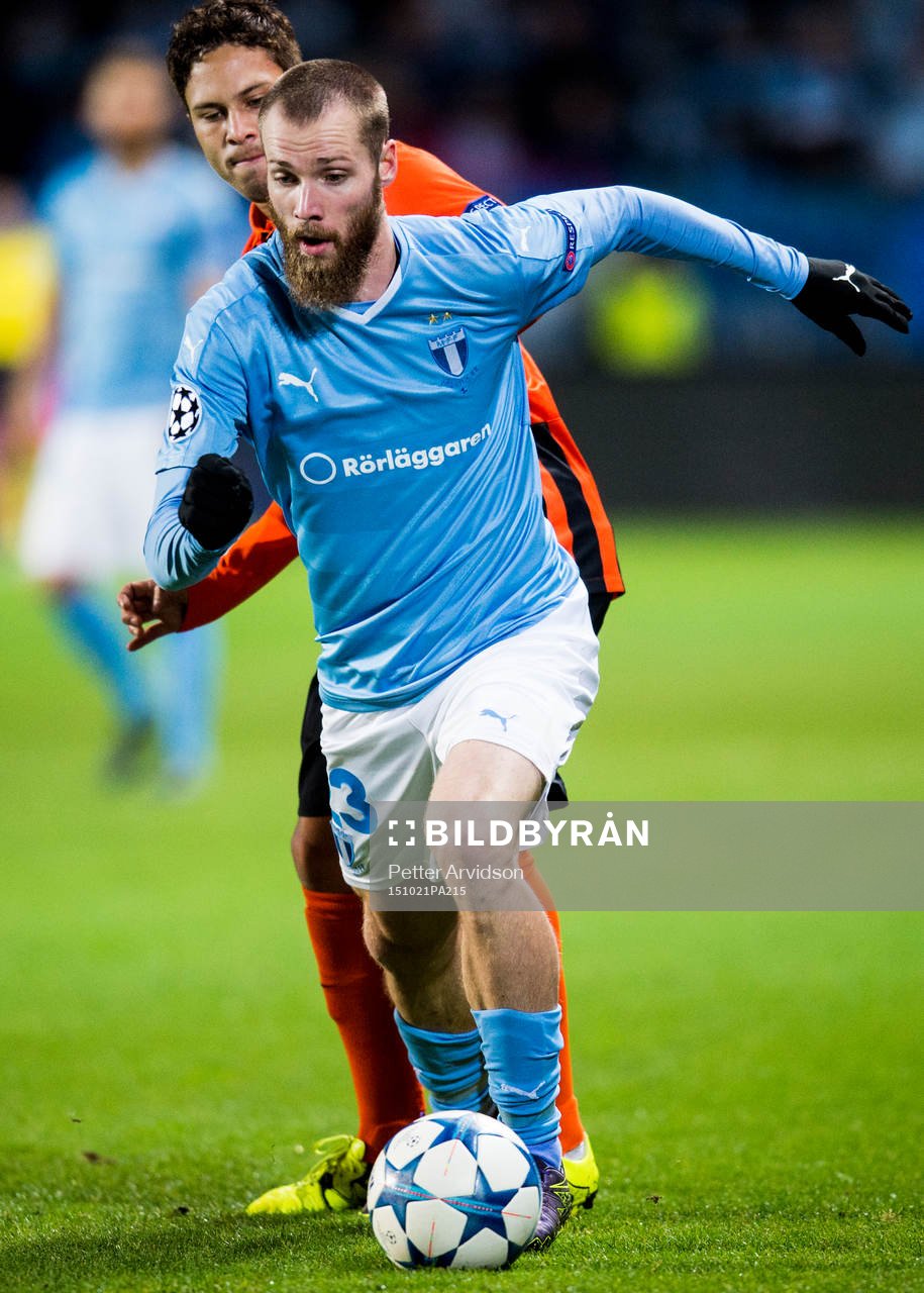 Malmö FFs Jo Inge Berget och Shakhtar Donetsks Marlos