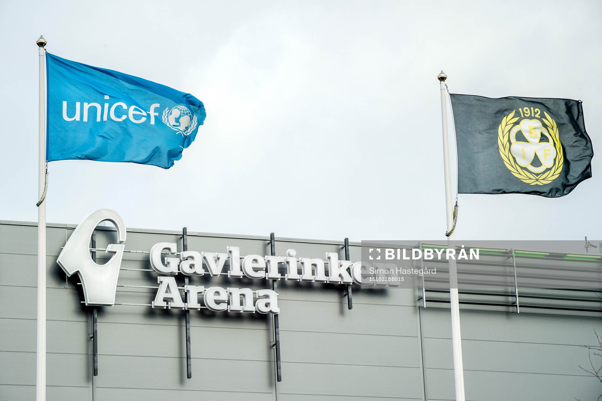 Exteriörbild på Gavlerinken Arena före ishockeymatchen i