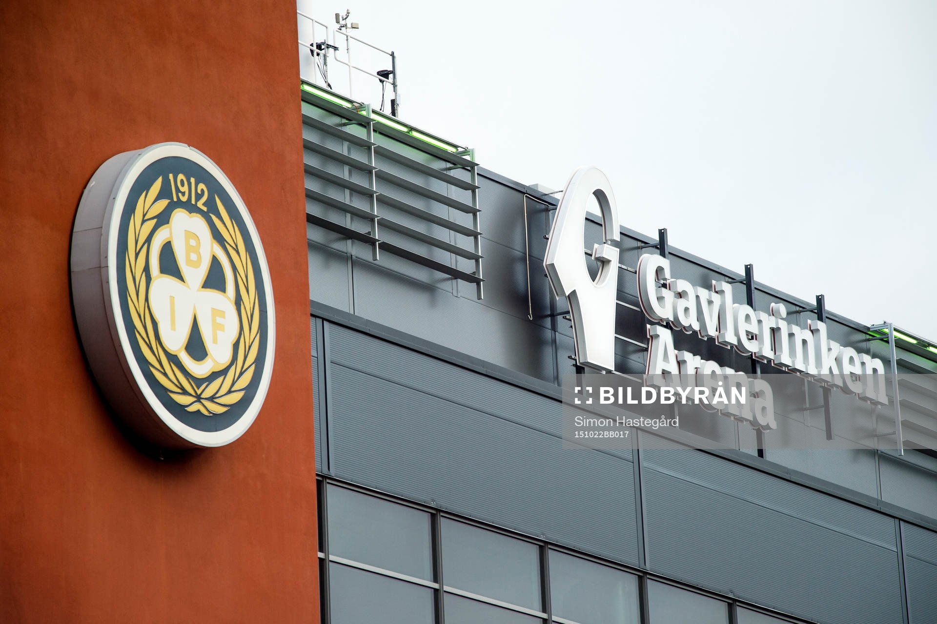 Exteriörbild på Gavlerinken Arena före ishockeymatchen i
