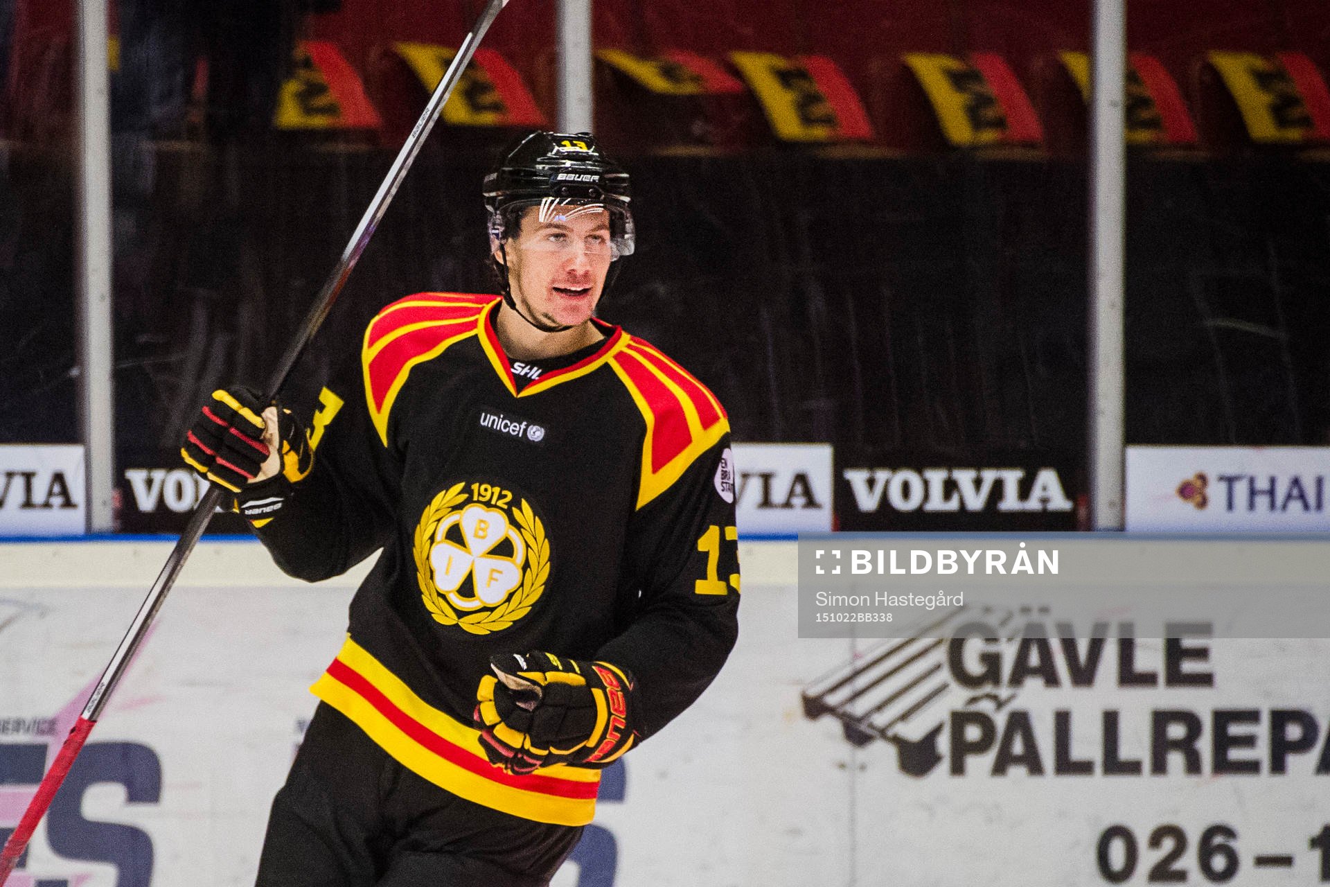 Brynäs Sondre Olden jublar