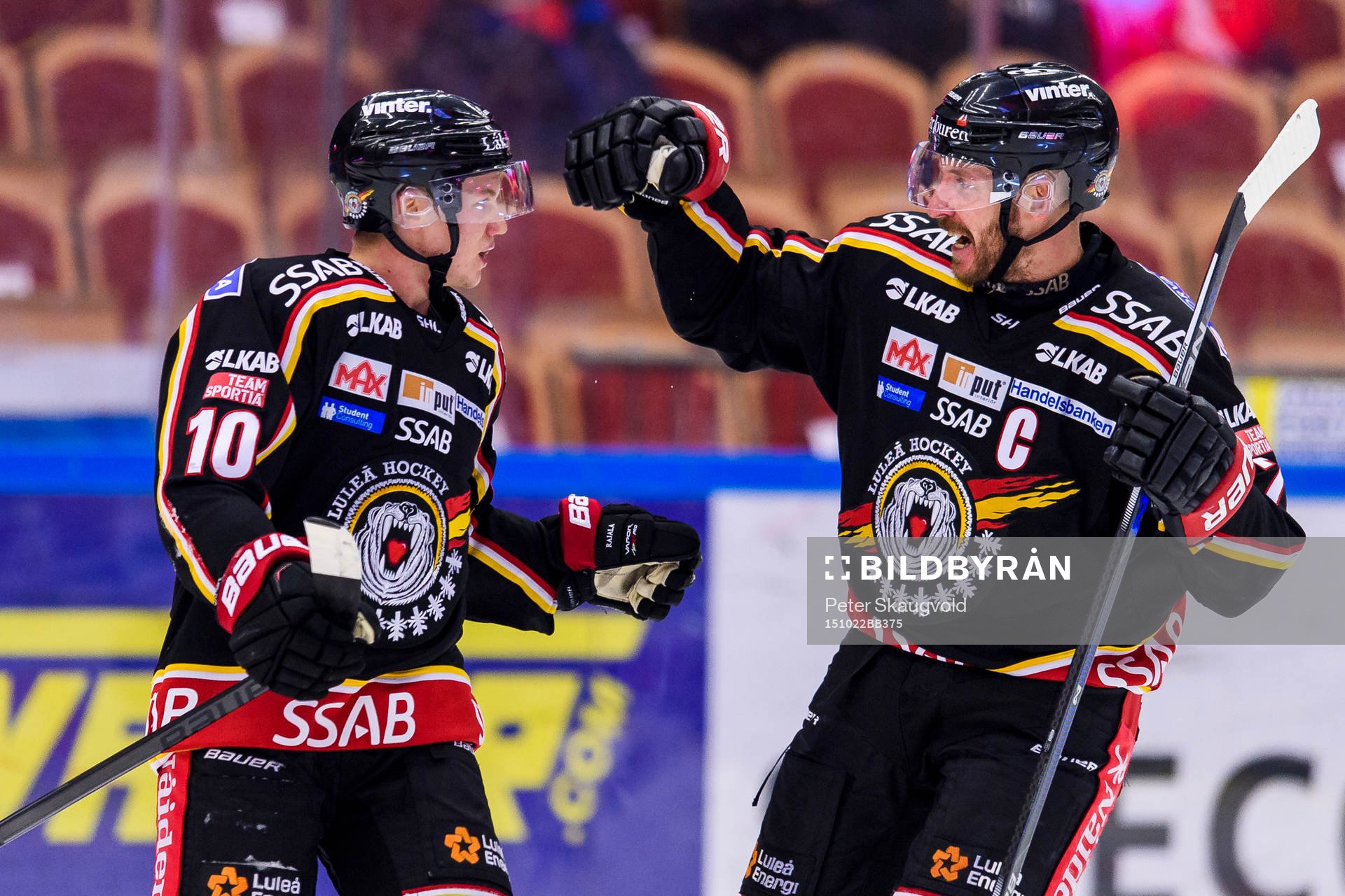Luleås Toni Rajala och Jan Sandström jublar
