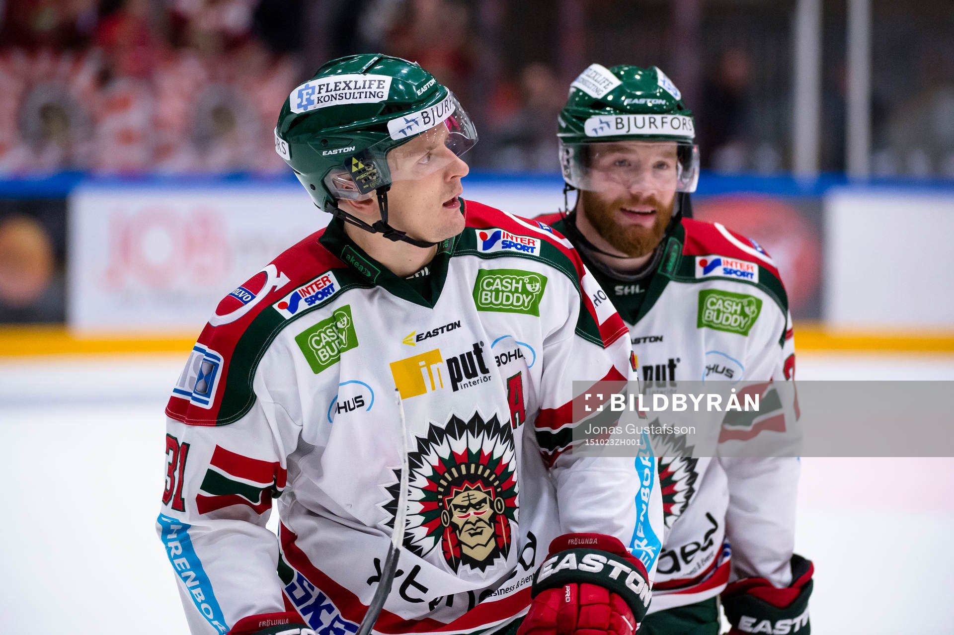 Frölundas Nicklas Lasu har gjort 1-3 och jublar när han