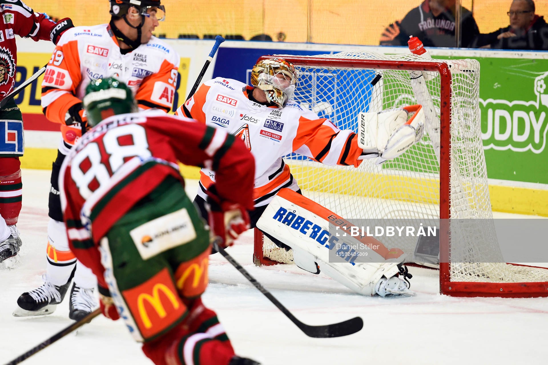 Frölundas Andreas Johnson gör 1-0 bakom Karlskronas