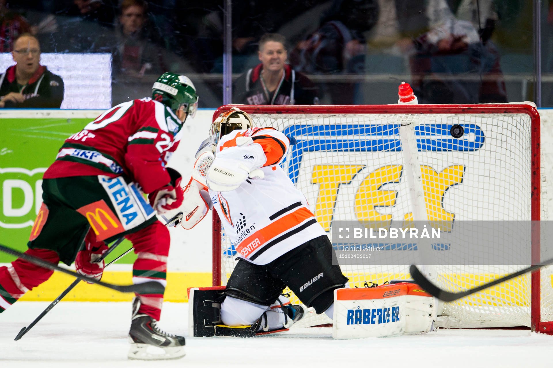 Frölundas Joel Lundqvist gör 2-0 bakom Karlskronas