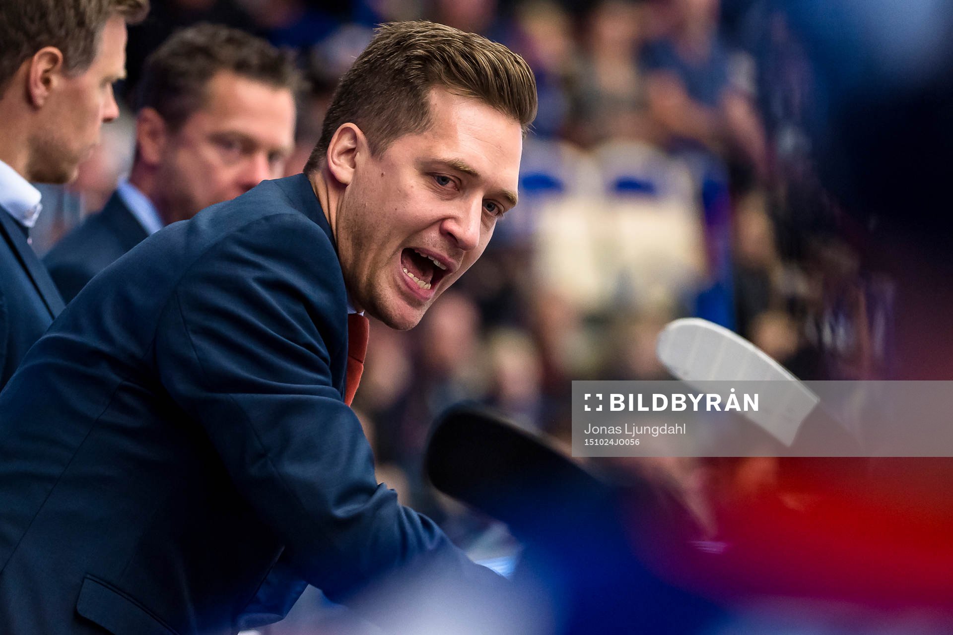Växjös tränare Sam Hallam skriker