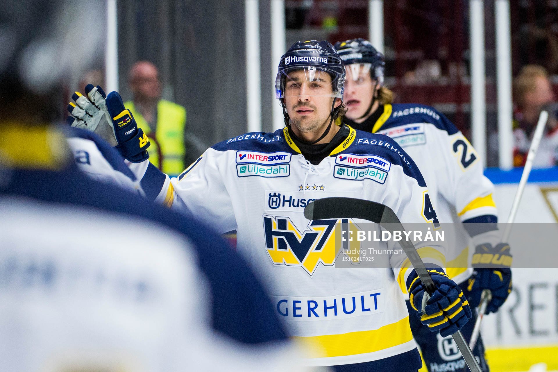 s Chris Campoli firar med lagkamraterna att Anton Bengtsson