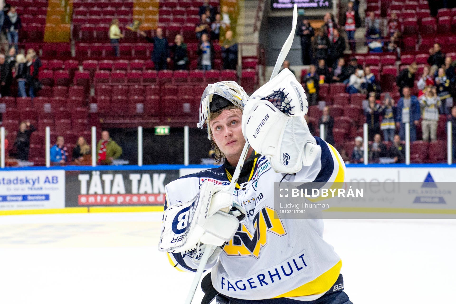 s målvakt Fredrik Pettersson-Wentzel  tackar de tillresta