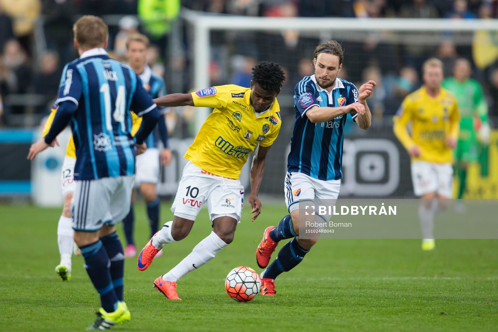 Falkenbergs Godsway Donyoh och Djurgårdens Kevin Walker