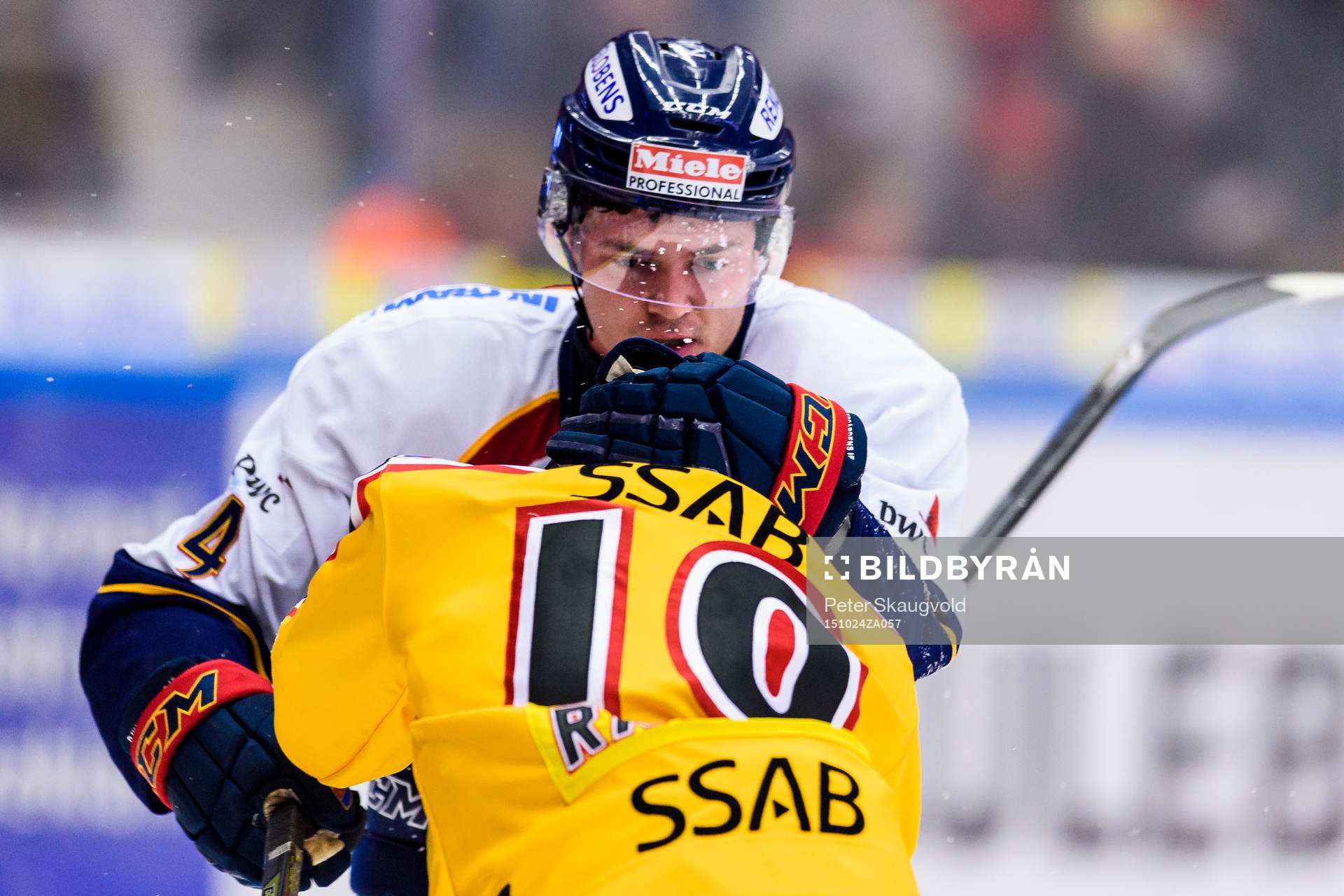 Djurgårdens Marcus Högström och Luleås Toni Rajala