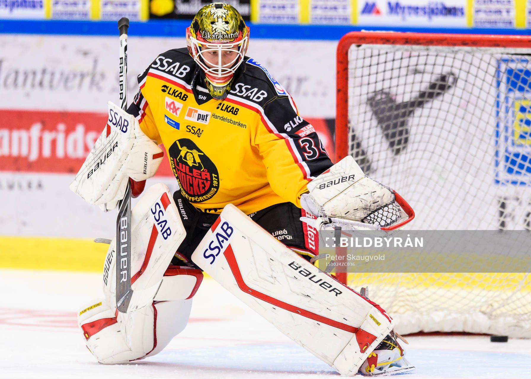 Luleås målvakt Joel Lassinantti på uppvärmningen