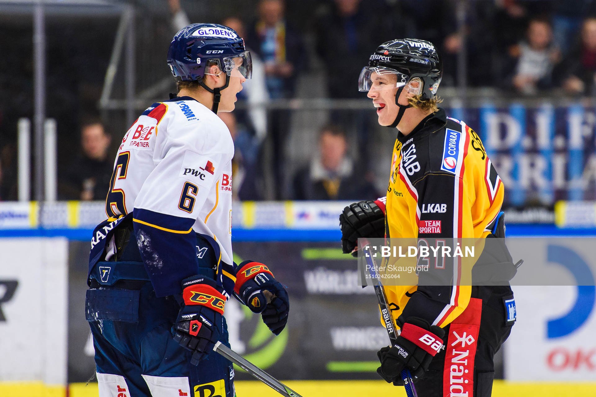 Djurgårdens Andreas Englund och Luleås Emil Sylvegård