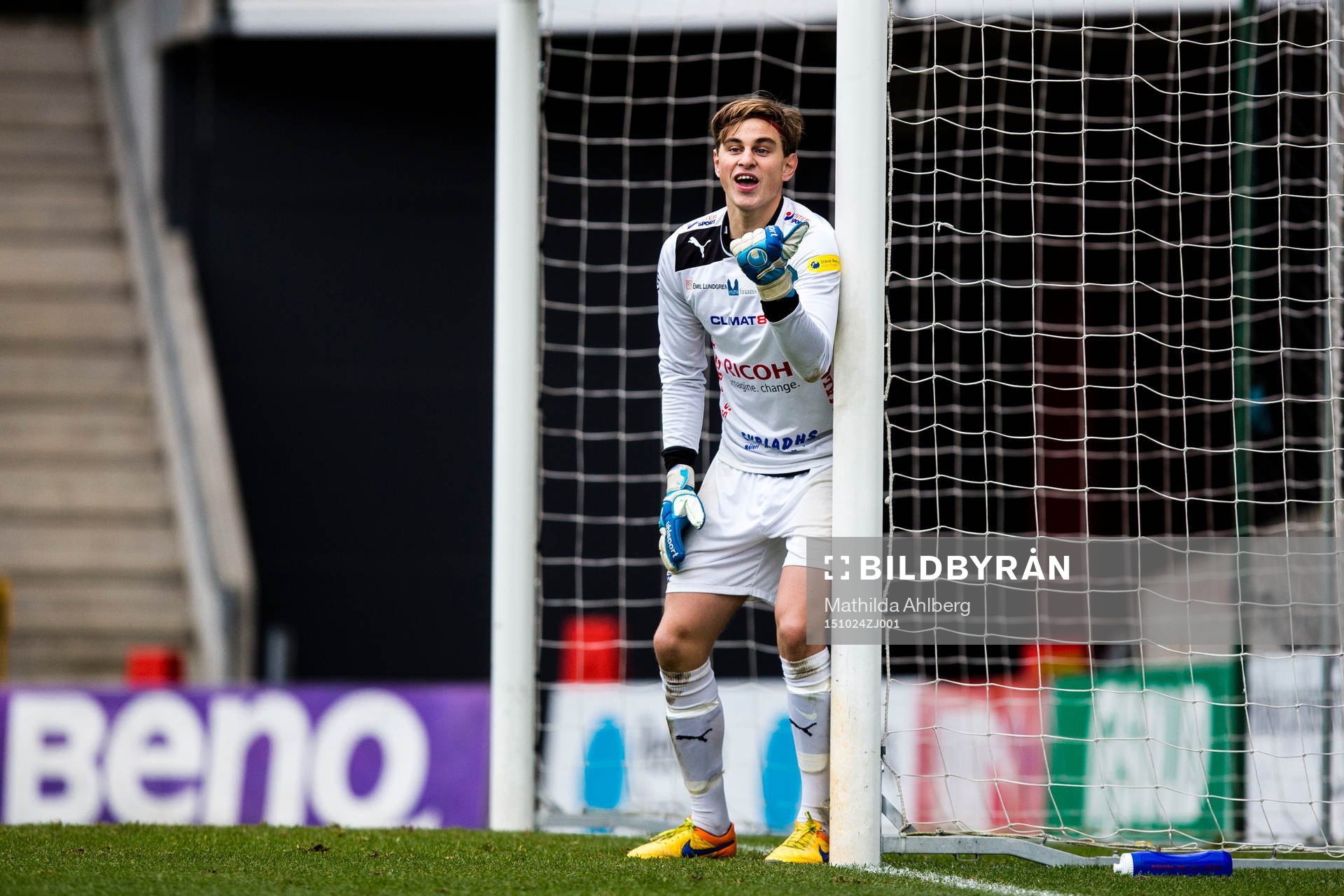 Lunds målvakt Markus Norman under fotbollsmatchen i Division 1 mellan Eskilsminnes IF och Lunds BK den 24 Oktober 2015 i Helsingborg.