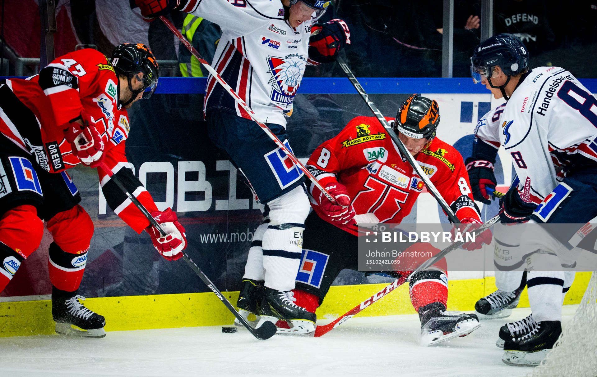 Linköpings Anton Karlsson och Örebros Mikko Lehtonen i