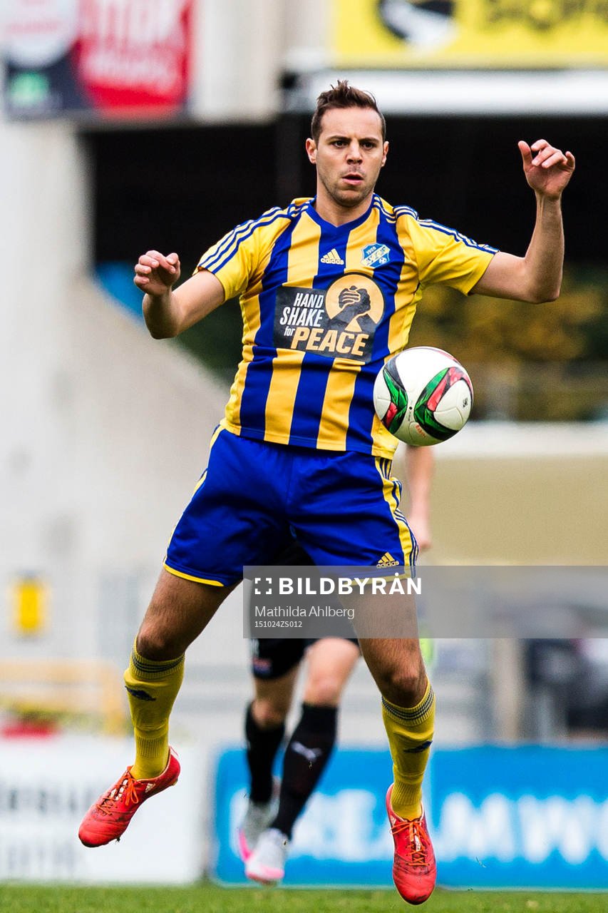 Eskilsminnes Alexander Zaim  under fotbollsmatchen i Division 1 mellan Eskilsminnes IF och Lunds BK den 24 Oktober 2015 i Helsingborg.