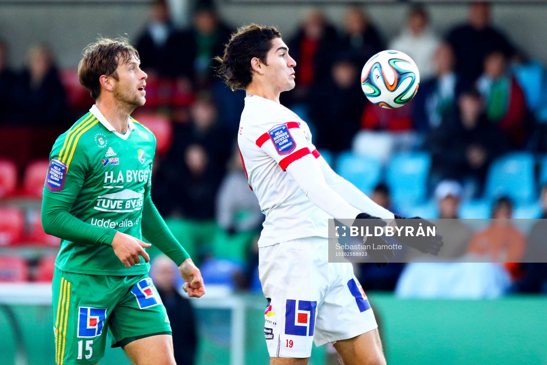 Ljungskiles Alexander Mellqvist och Assyriskas Gustavo