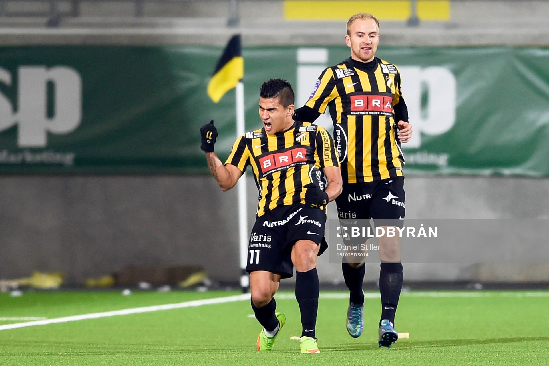 Häckens Paulo de Oliveira firar efter 3-1 under fotbollsmatchen i Allsvenskan mellan Häcken och Elfsborg den 25 oktober 2015 i Göteborg.