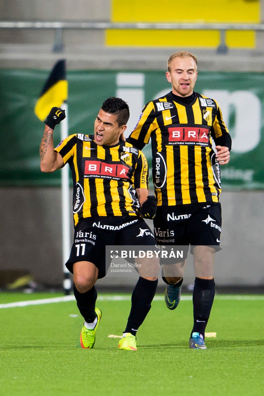 Häckens Paulo de Oliveira jublar