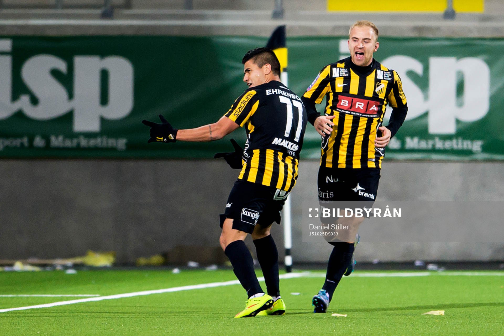 Häckens Paulo de Oliveira jublar