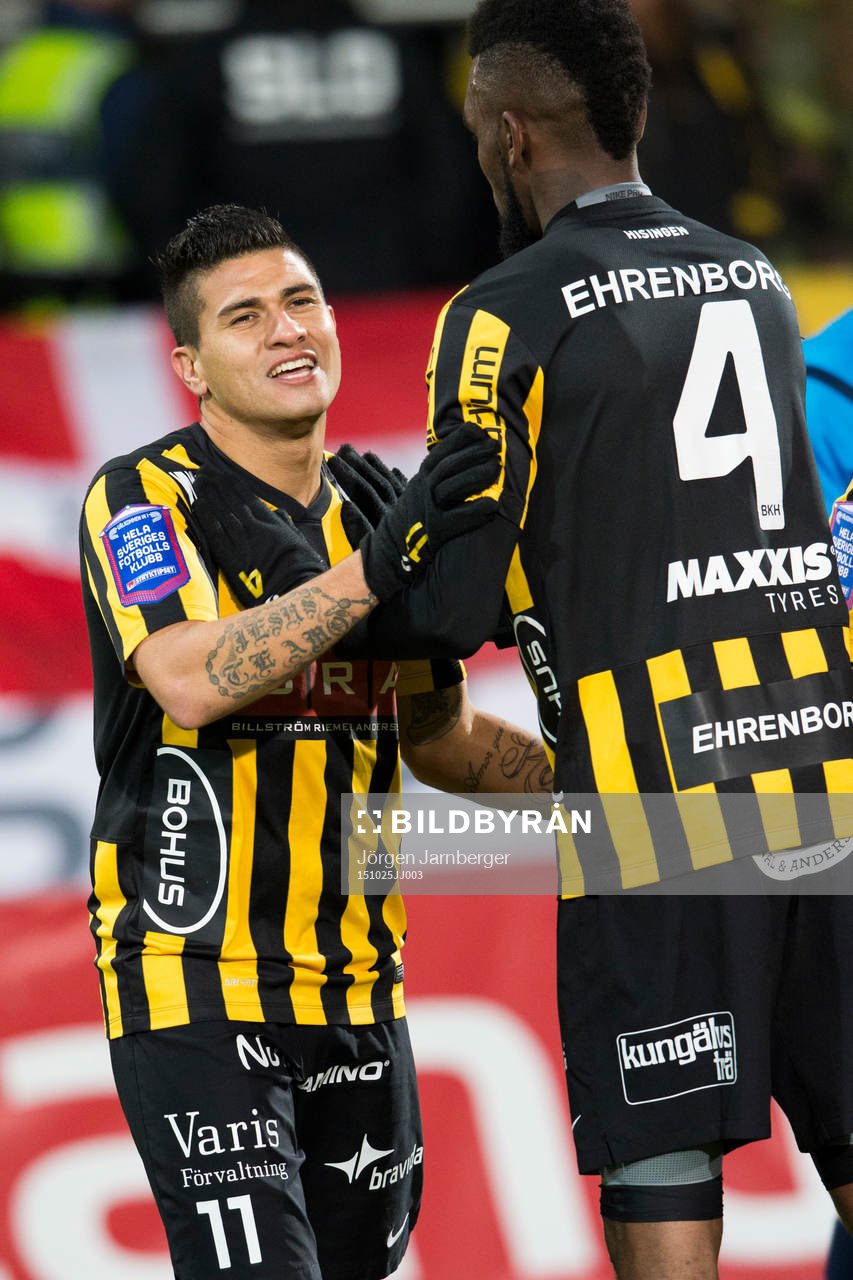 Häckens Paulo de Oliveira jublar