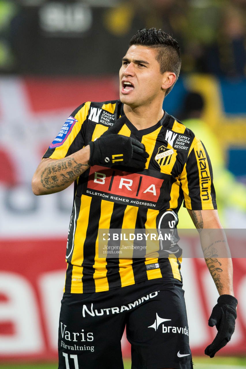 Häckens Paulo de Oliveira jublar