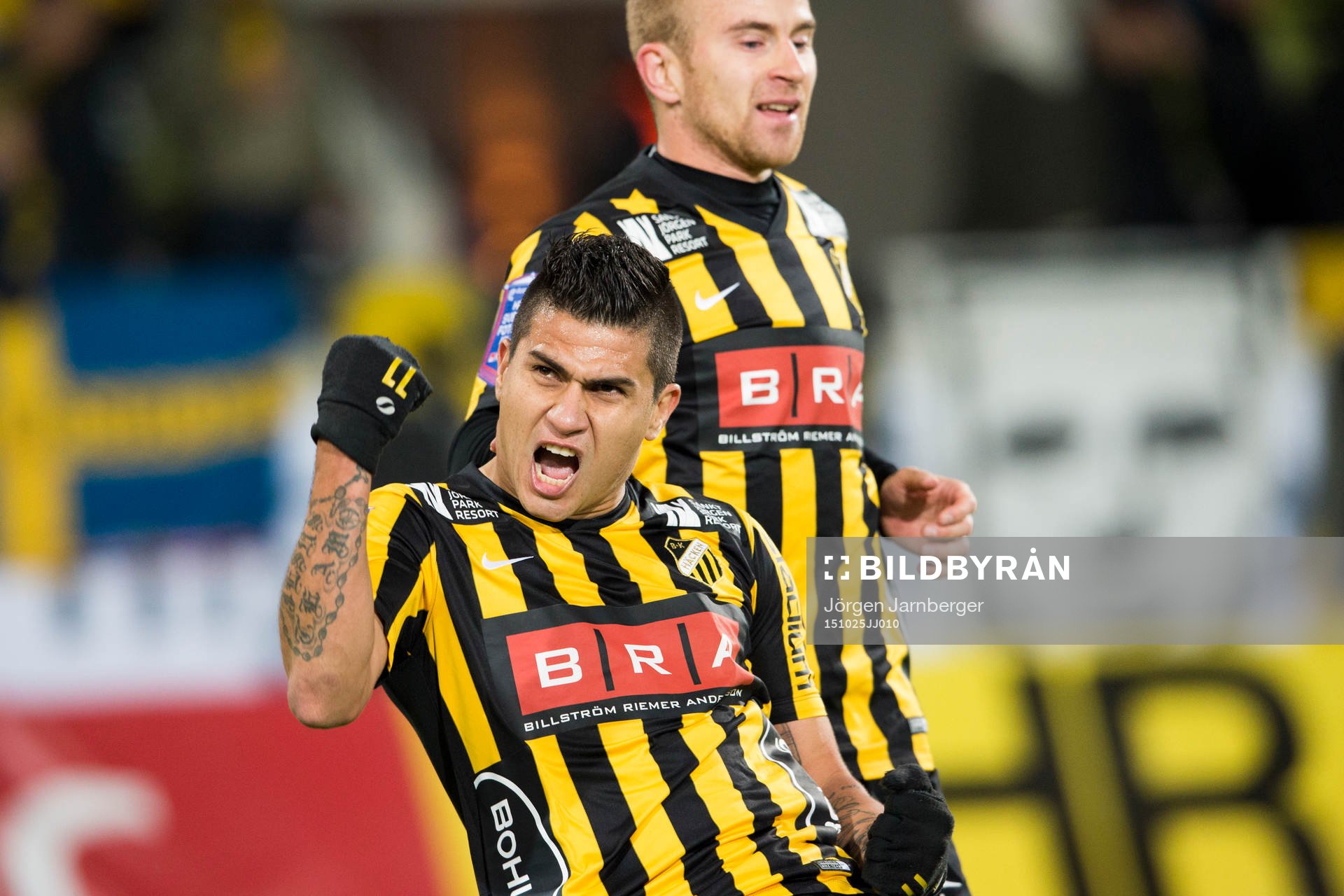 Häckens Paulo de Oliveira jublar