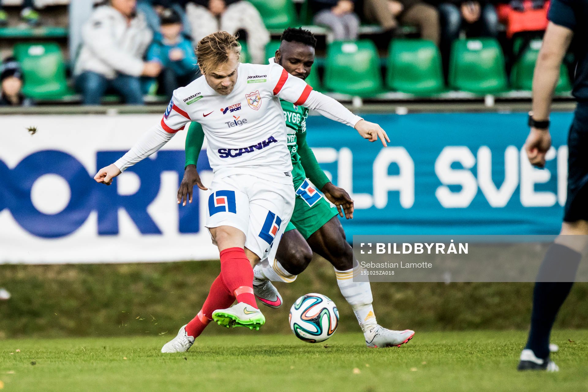 Assyriskas Christoffer Brandeborn skjuter