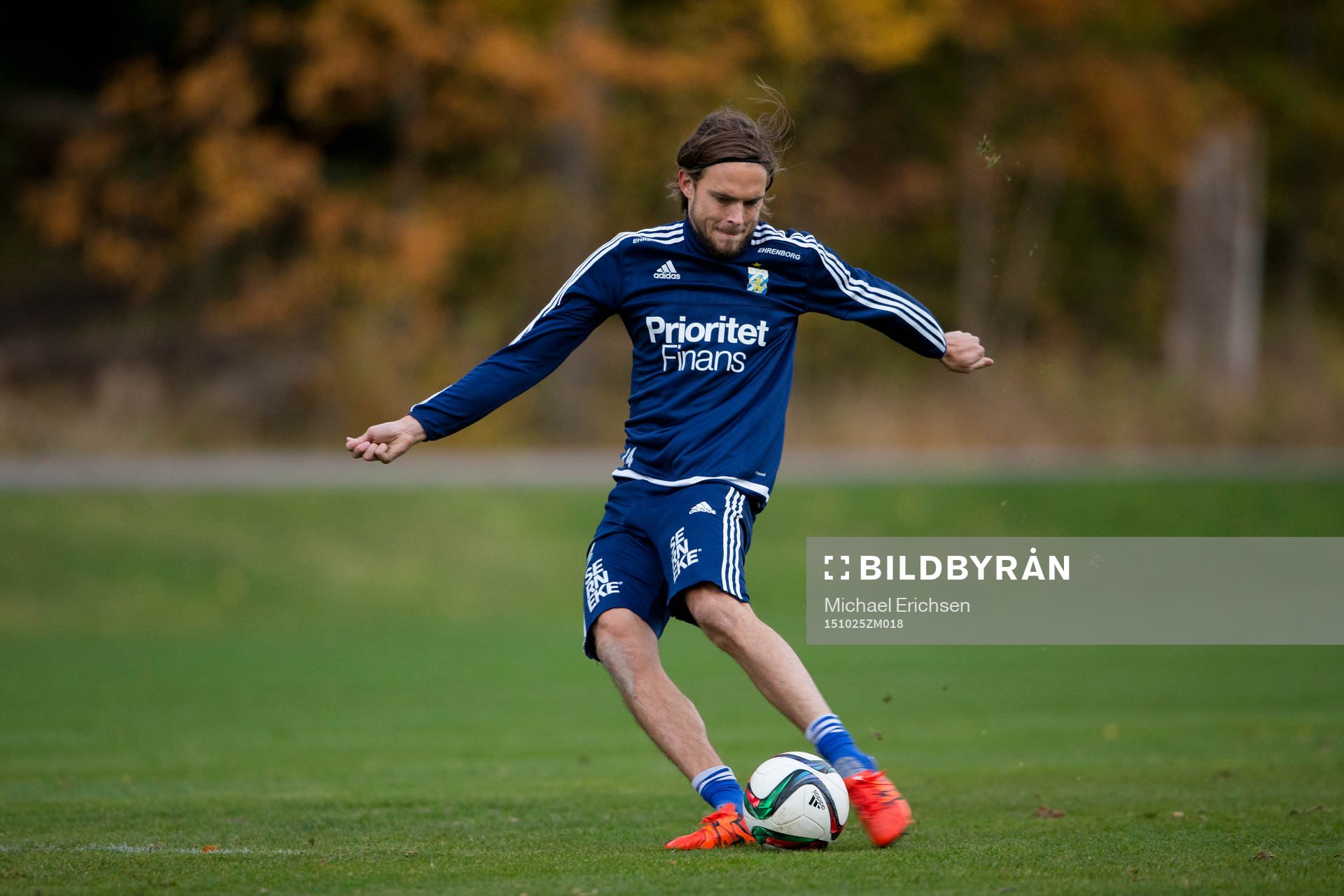 IFK Göteborgs Tom Pettersson under en fotbollsträning med IFK Göteborg den 25 oktober 2015 i Göteborg.