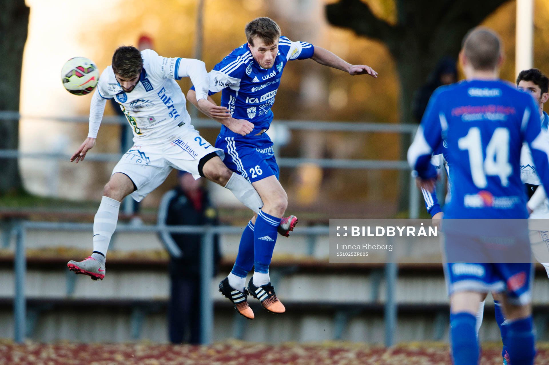 Akropolis Roy Sevgili och Luleås Vladimir Lazarev i kamp